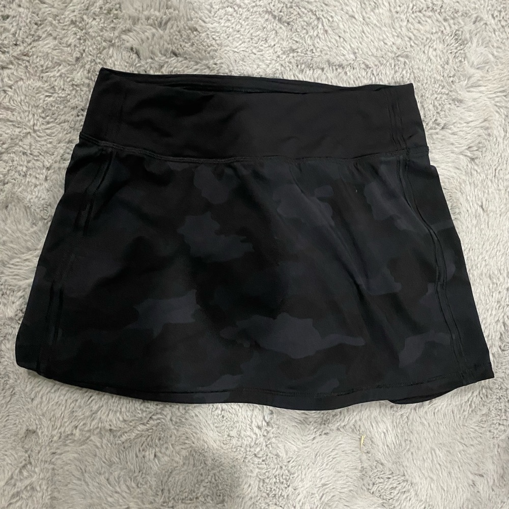 LULULEMON pace rival tall skirt size 2